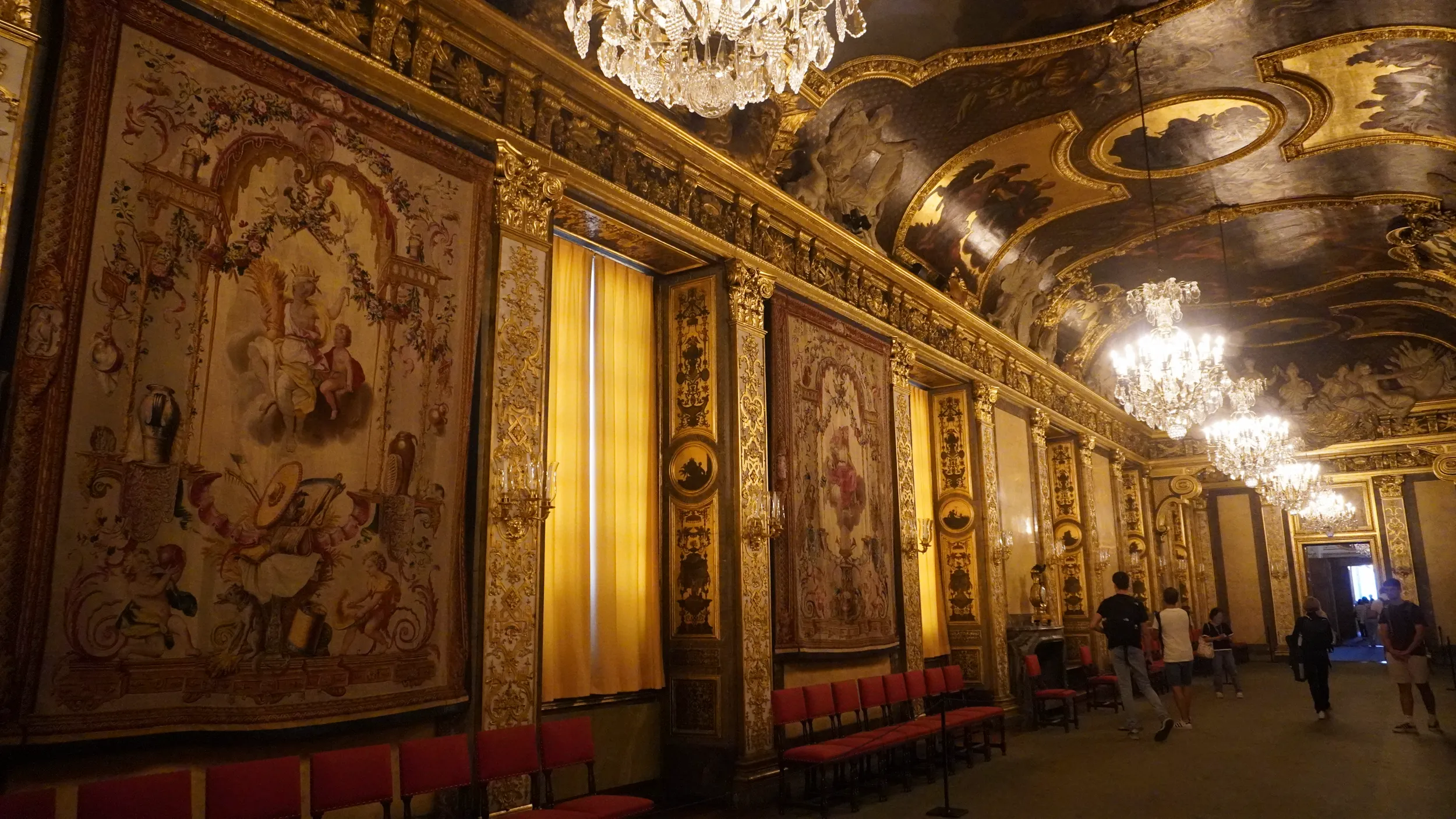 Foto Il palazzo
                        reale